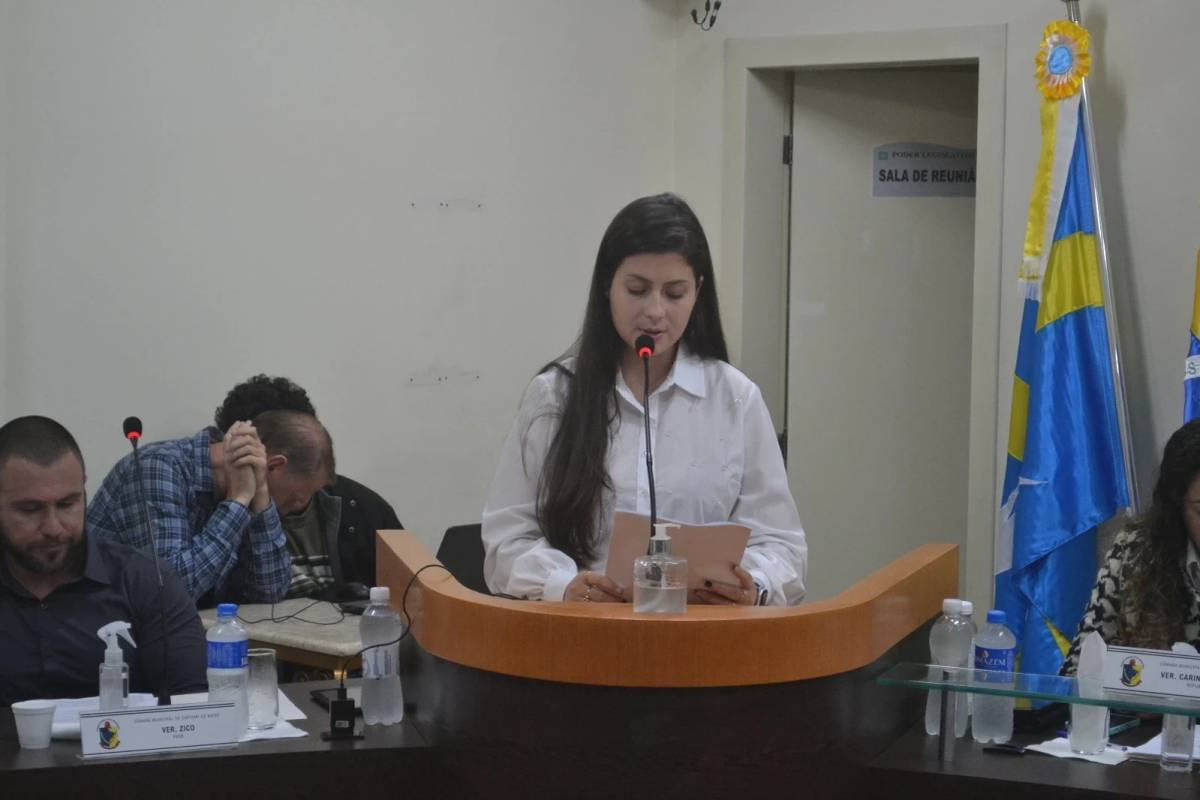 Capivari de Baixo: em sessão tumultuada, Câmara decide arquivar processo contra prefeito — foto 4
