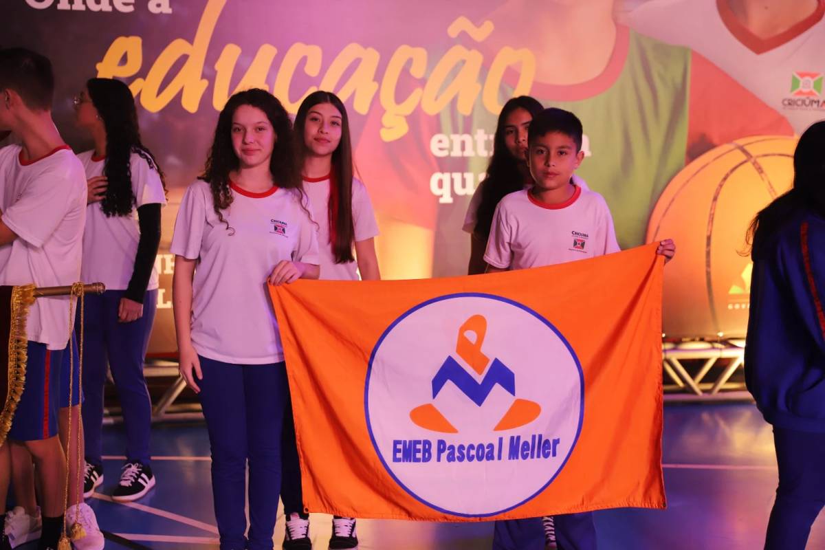 Secretaria de Educação realiza abertura dos Jogos das Escolas Municipais — foto 2