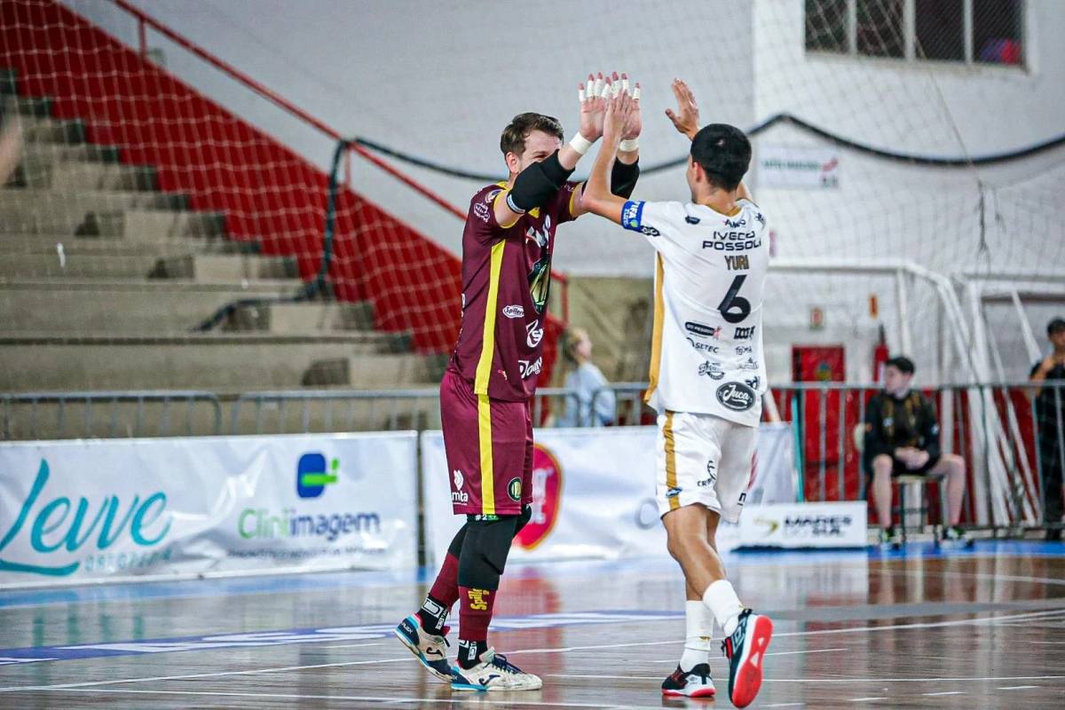 Criciúma goleia o JEC por 7 a 2 no Campeonato Catarinense de Futsal — foto 4