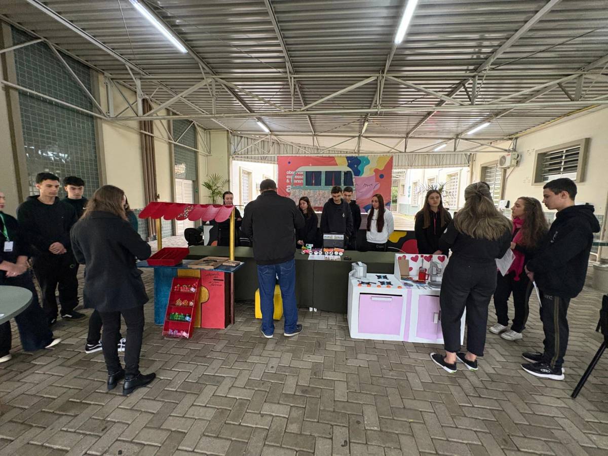 Gincana de Brinquedos Sustentáveis estimula educação ambiental e inclusão no Colégio Satc — foto 1