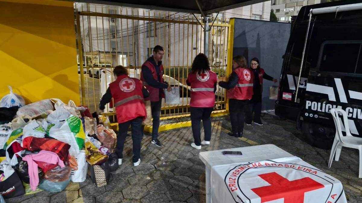 Campanha de arrecadação de alimentos e agasalhos volta ao Majestoso com ponto de coleta — foto 1