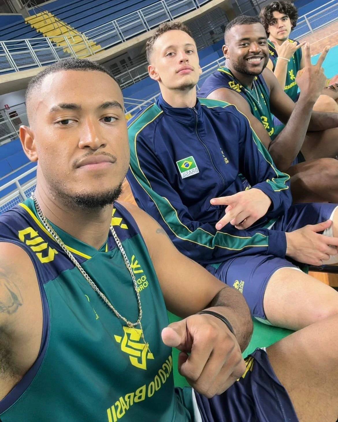 Jovens talentos do vôlei brasileiro enfrentam a Coreia do Sul em amistosos no Sul de SC — foto 1