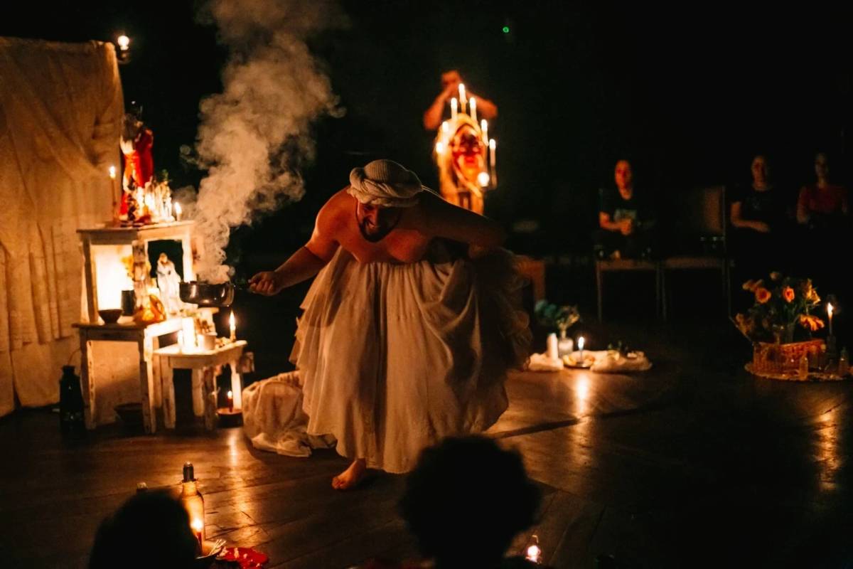 Peça de teatro sobre religiões de matriz africana é apresentada em Imbituba neste domingo — foto 1