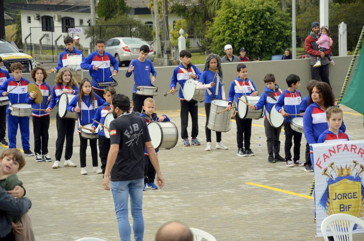 Comunidade celebra inauguração da Praça Vila São Jorge em Siderópolis — foto 1