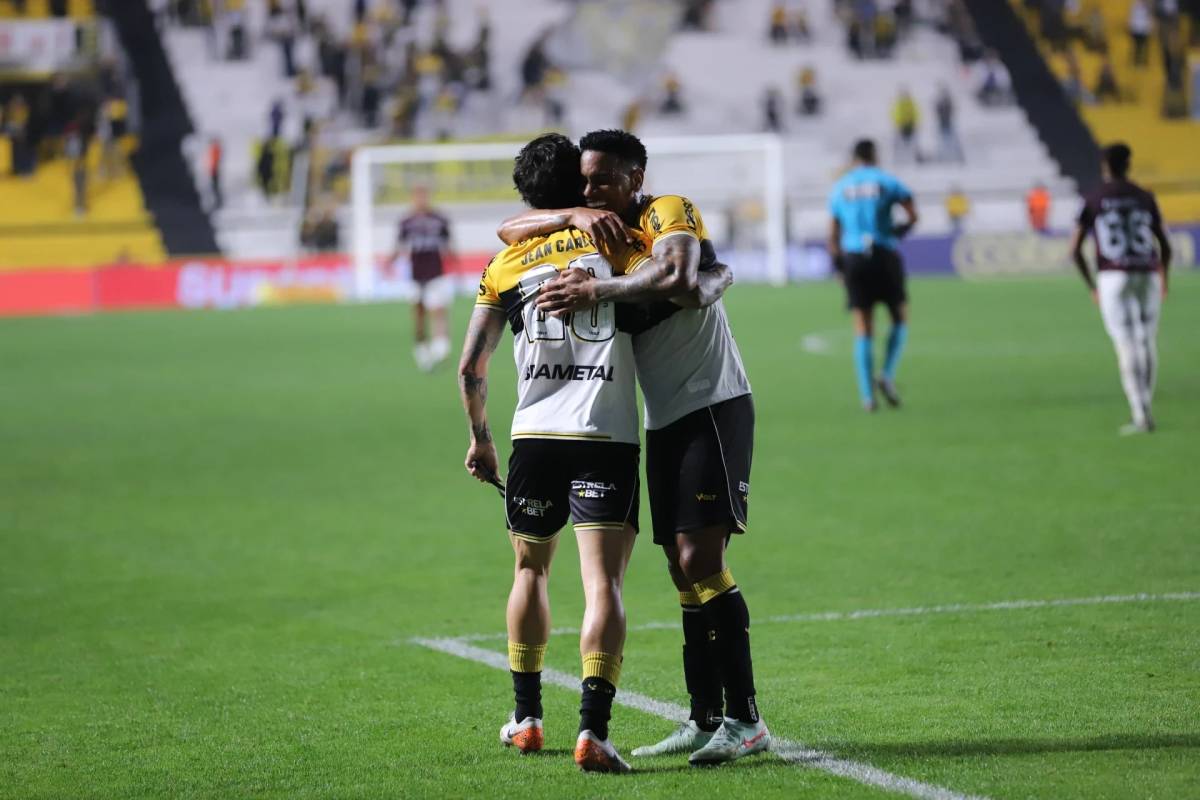 Veja os gols e as fotos da virada do Criciúma contra a Ferroviária — foto 2