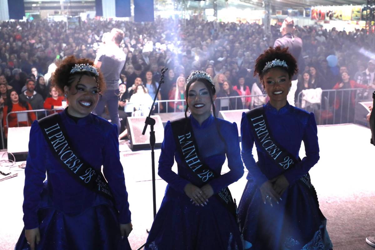 Festa da Tainha bate recorde de público e atrai mais de 100 mil visitantes — foto 2