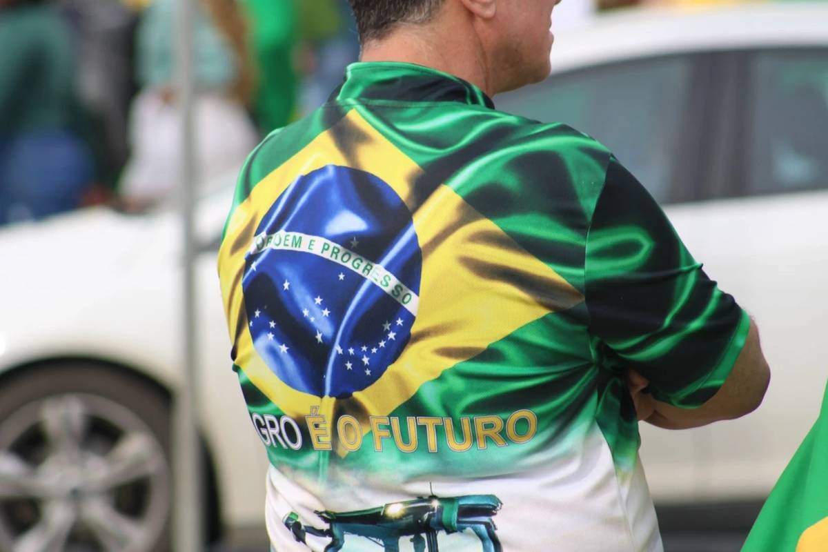 Movimento ‘Reaja Brasil’ realiza ato em Criciúma — foto 1