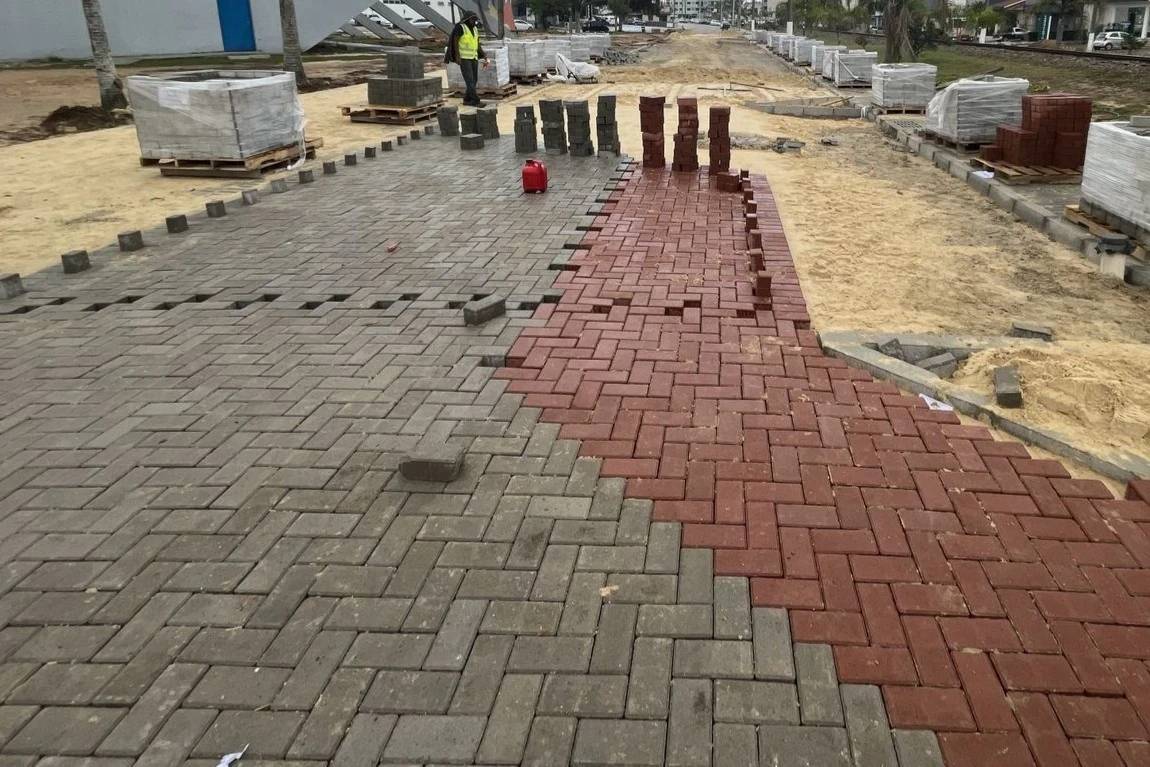 Parque Linear: obras avançam e inicia a colocação de paver na rua Primo Ítalo Naspolini — foto 3