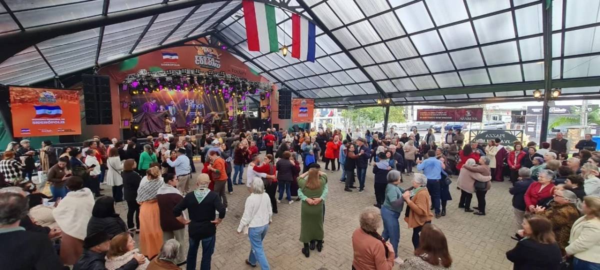 Baile da Terceira Idade agita as primeiras horas da 24ª Festa do Colono de Siderópolis — foto 7