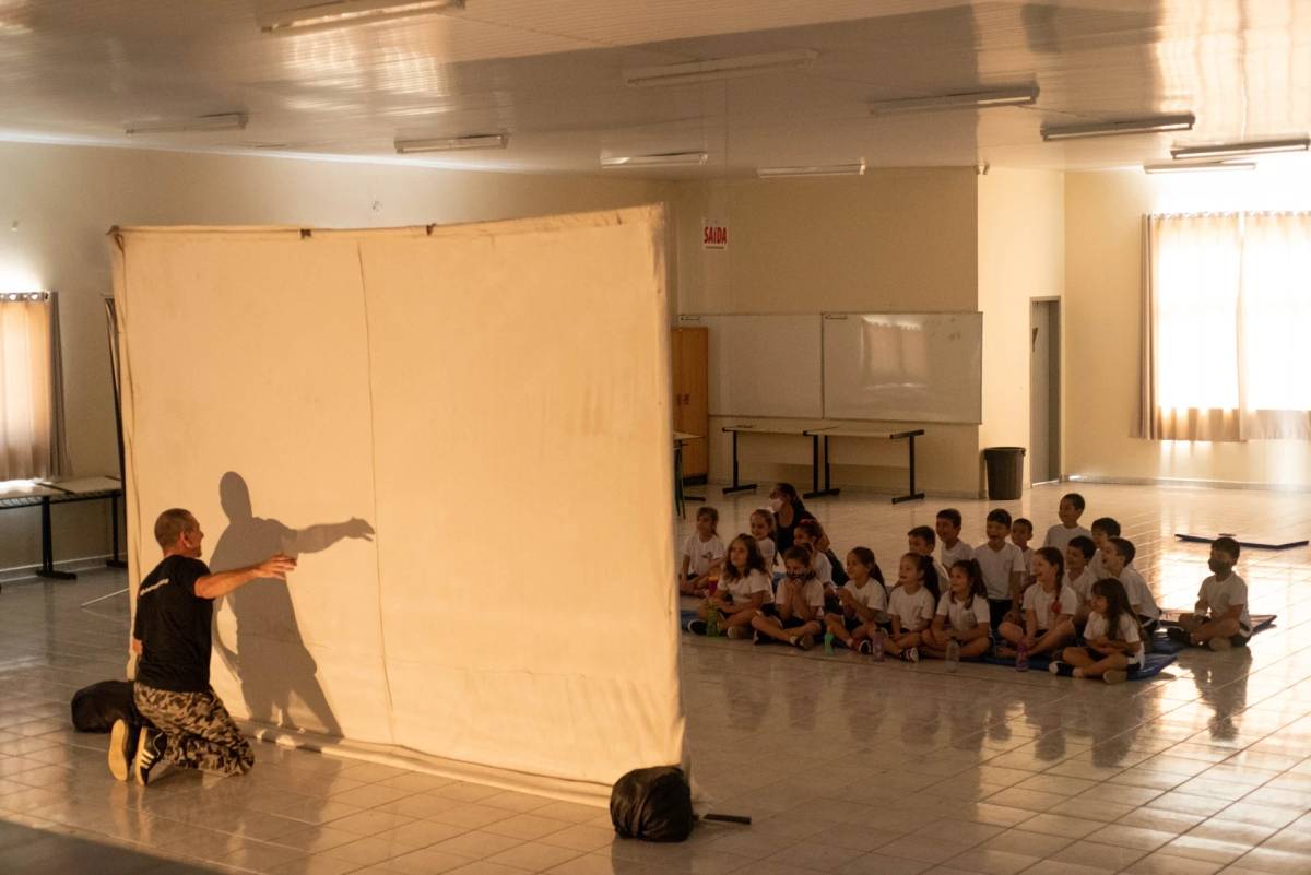 Teatro de sombras promove reflexão com inclusão e acessibilidade em Nova Veneza — foto 3