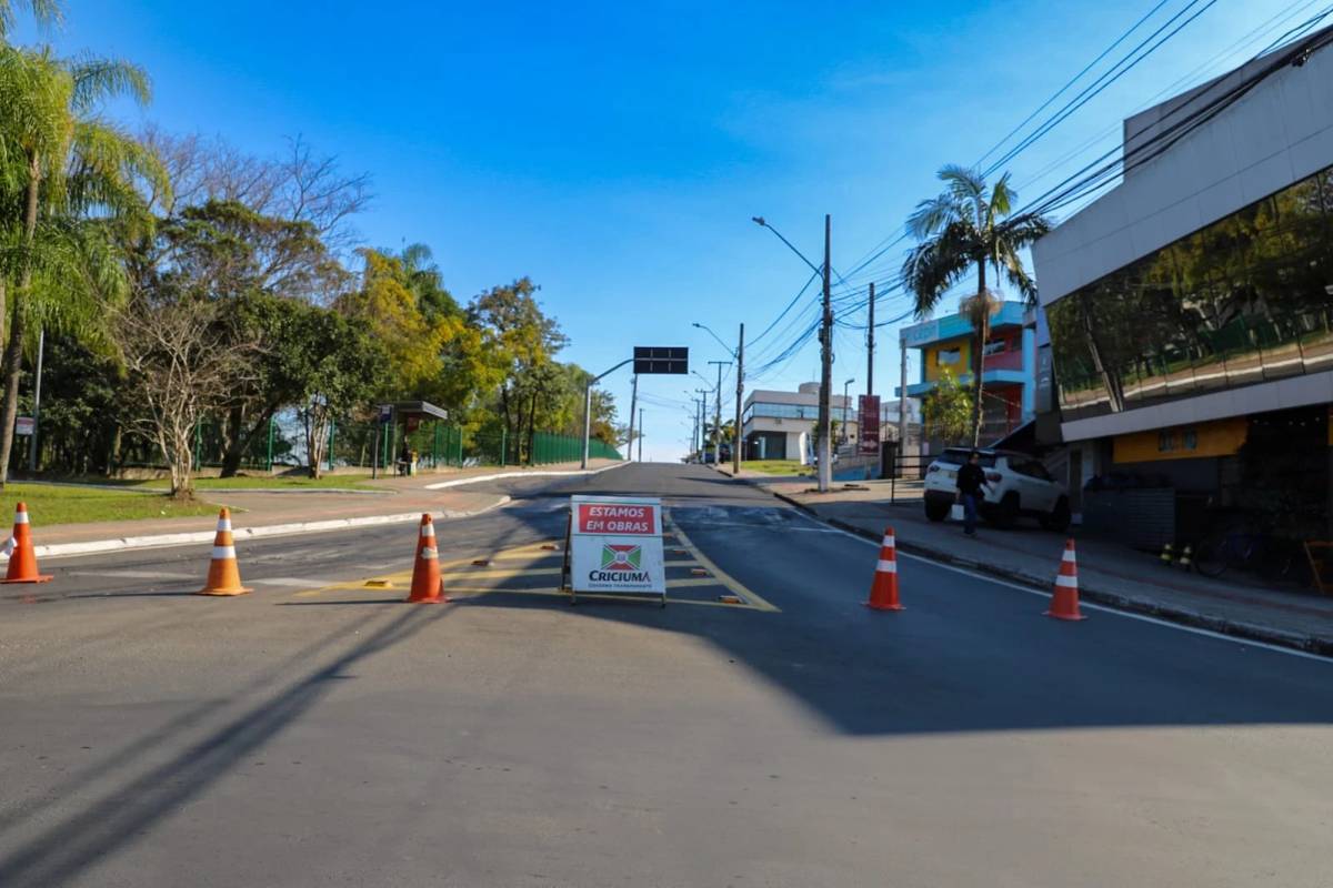 Criciúma: obras alteram trânsito e causam lentidão em rua do bairro Santa Bárbara — foto 5