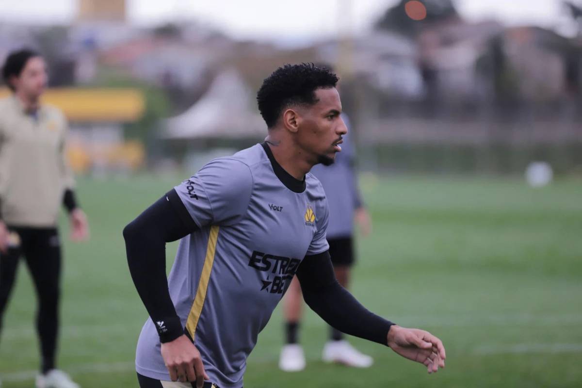 Fotos: Criciúma encerra preparação antes de viagem para Minas Gerais — foto 2