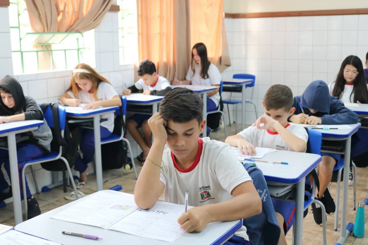 Estudantes realizam segunda prova do Prêmio Acic de Língua Portuguesa — foto 1