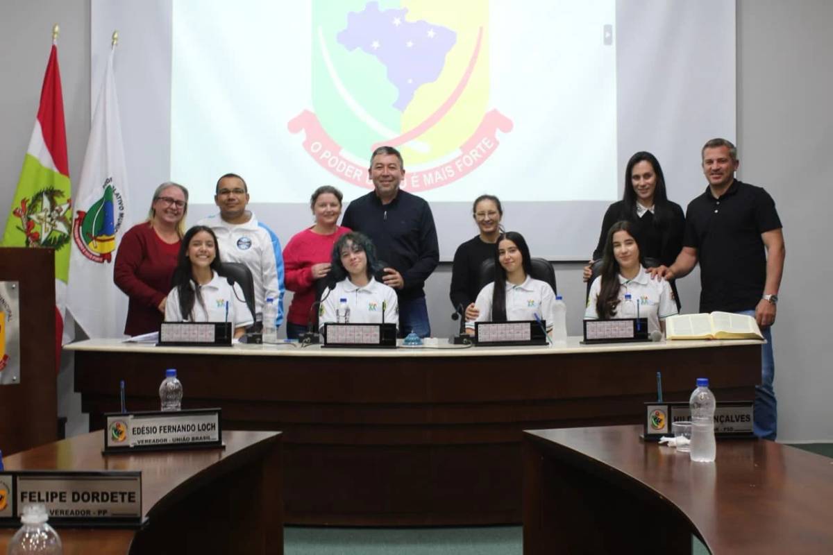 Câmara de Forquilhinha apresenta vereadores mirins em Sessão Ordinária — foto 2