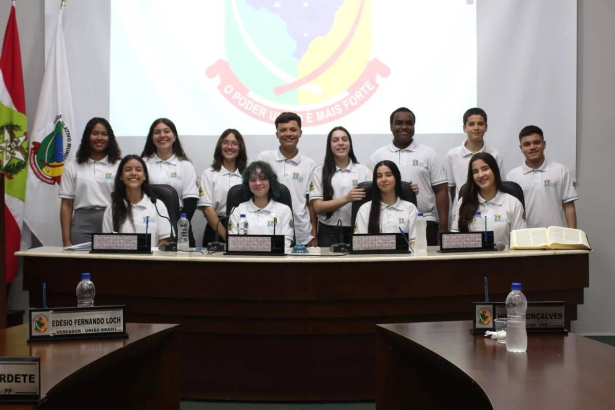 Câmara de Forquilhinha apresenta vereadores mirins em Sessão Ordinária — foto 3