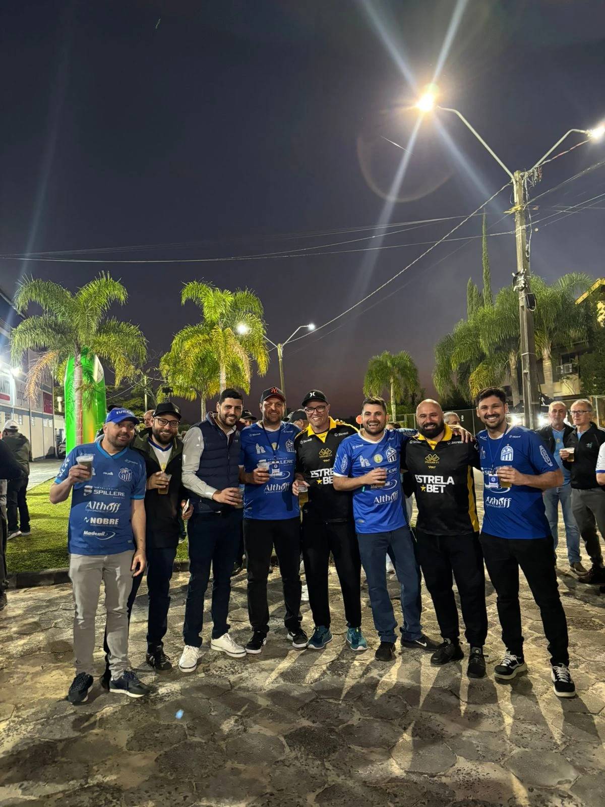 Confraternização entre torcidas do Tigre e Azulão marca noite de futebol em Nova Veneza — foto 2