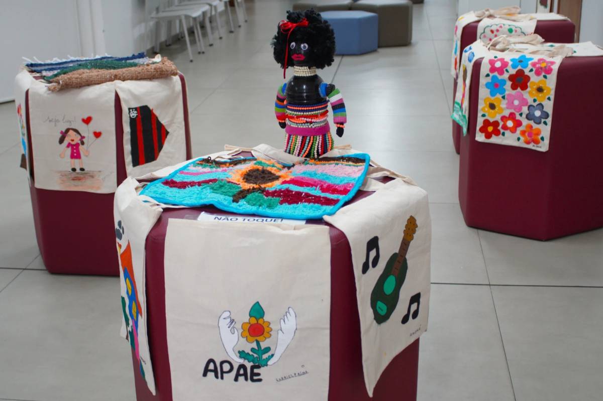 Afasc e Apae se unem para exposição de trabalhos de grupo de idosos — foto 2