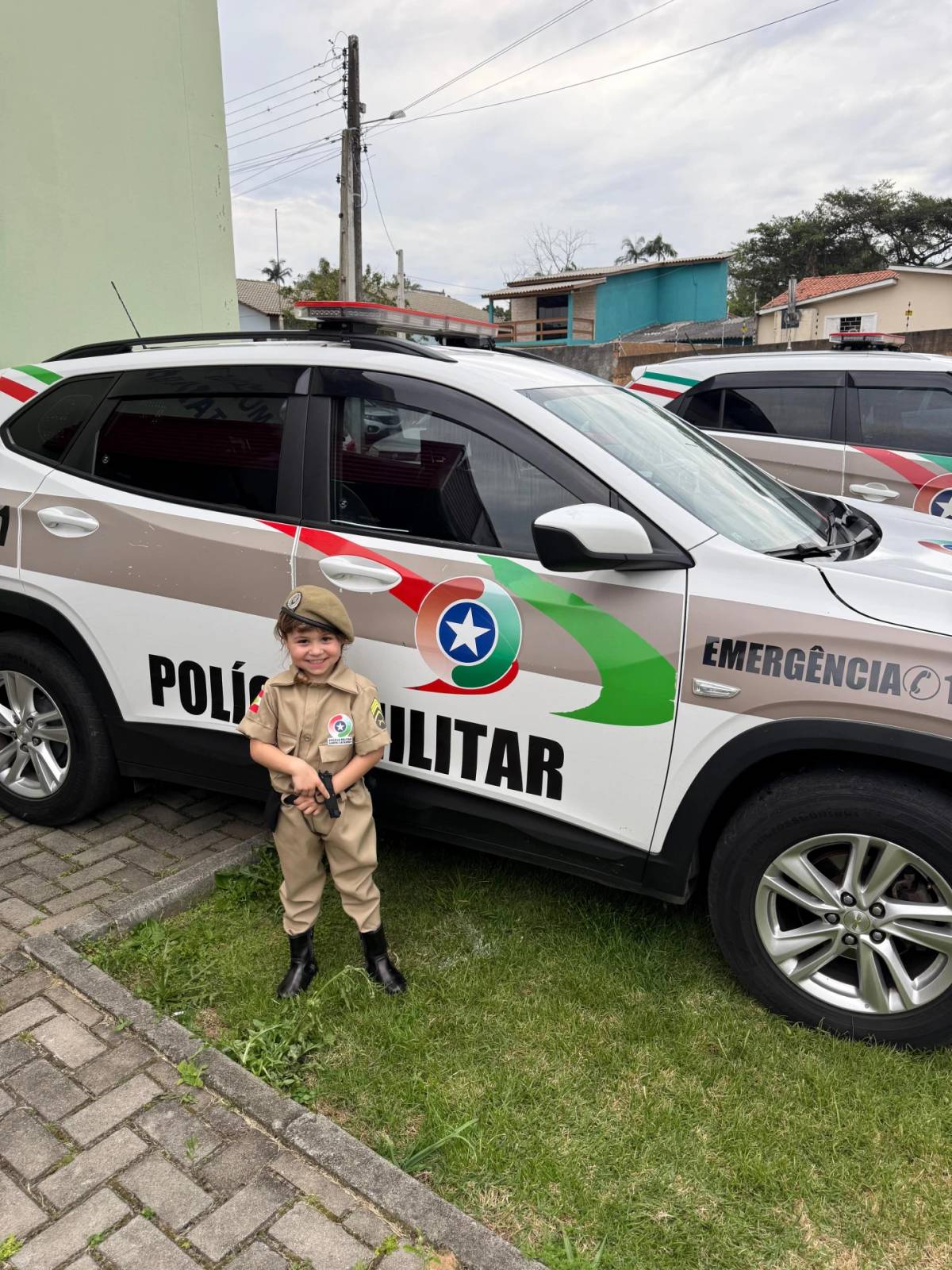 Policiais Militares de Criciúma surpreendem criança e comemoram aniversário juntos — foto 8