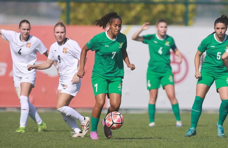 Meninas Carvoeiras perdem semifinal e disputam por terceiro lugar em torneio na China — foto 2