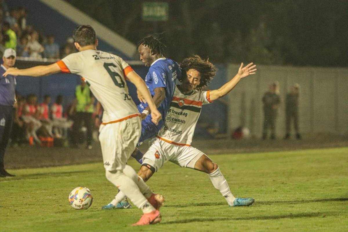 Caravaggio volta a enfrentar o Camboriú pela Copa SC — foto 1