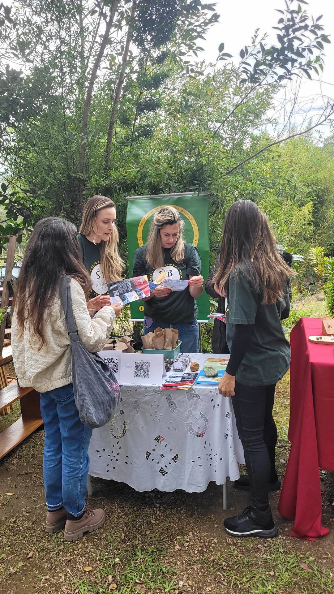 Arte, cultura e afeto se encontram na Feira Expressão Coletiva em Criciúma — foto 1