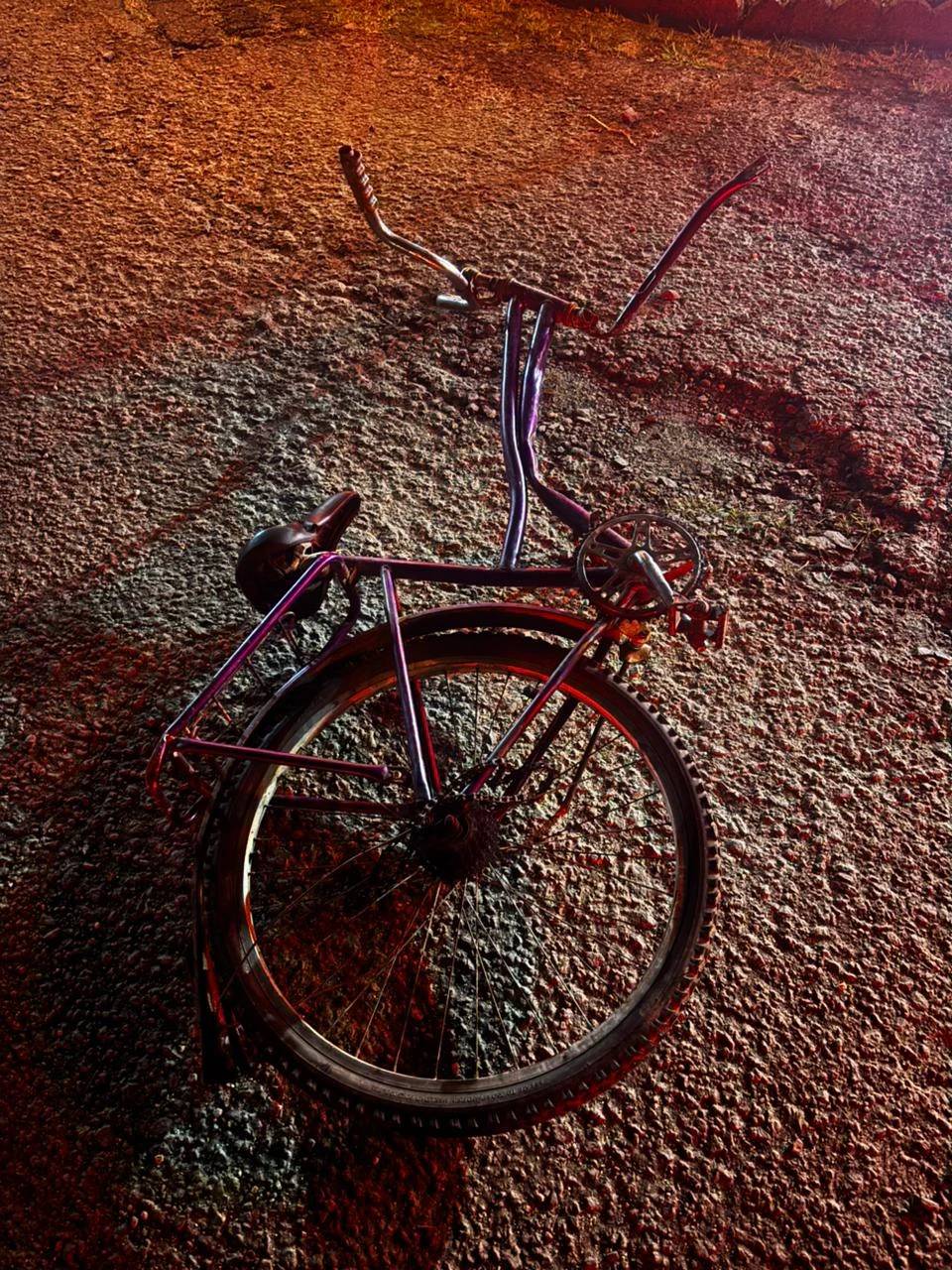 Ciclista morre atropelado por carro em Criciúma — foto 1