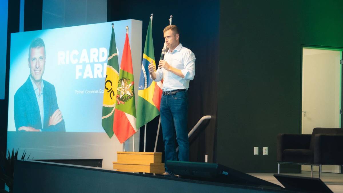 Acic recebe Ronaldo Caiado em painel sobre perspectivas para o Brasil — foto 1