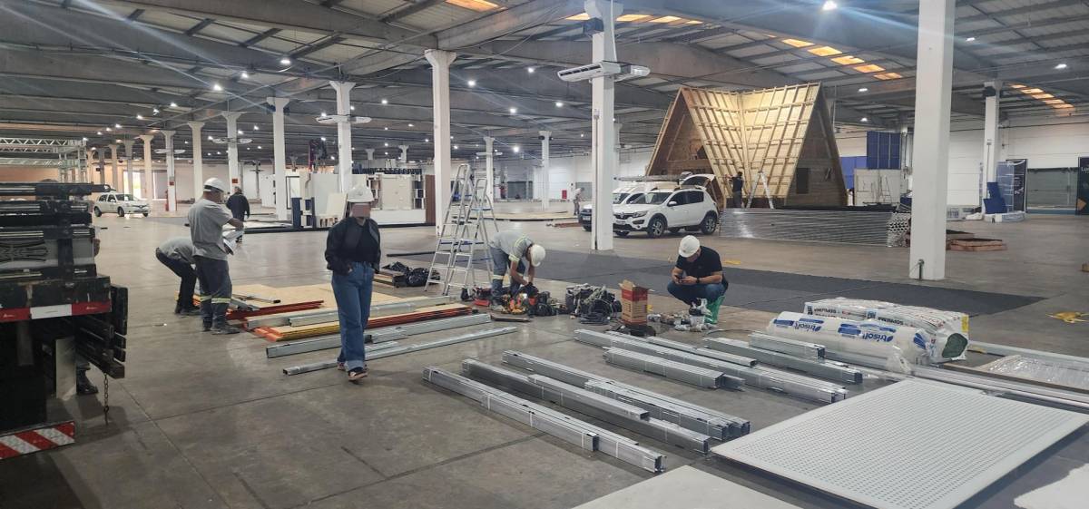 Fotos: com mais de mil trabalhadores, montagem da Feira CasaPronta começa em Criciúma — foto 8