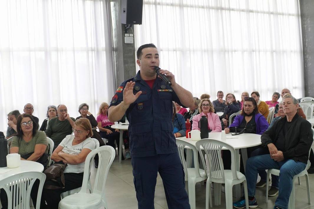 Bombeiro Amigo 60+: projeto da Afasc aproxima idosos da segurança em Criciúma — foto 2