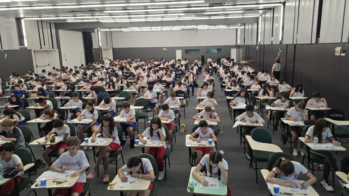 Mais de mil estudantes participam da última etapa do Prêmio Acic de Matemática em Criciúma — foto 1