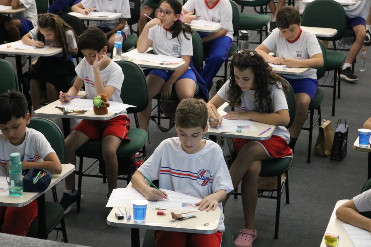Mais de mil estudantes participam da última etapa do Prêmio Acic de Matemática em Criciúma — foto 5