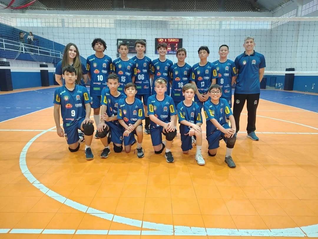 Vôlei de Forquilhinha conquista pódio e classificação na Liga de SC — foto 1