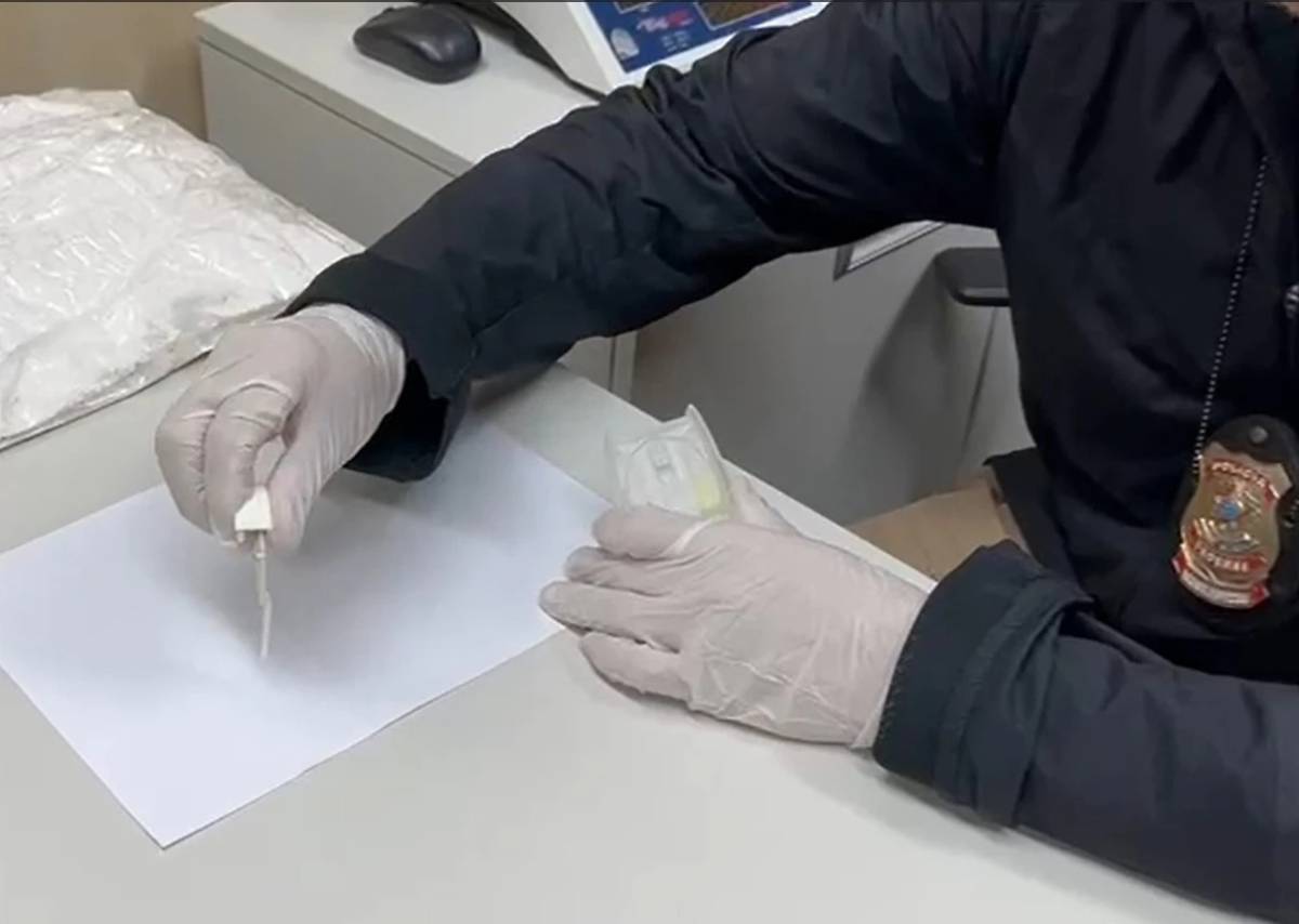 Criciumense que tentava embarcar para França com cocaína é presa em aeroporto — foto 1
