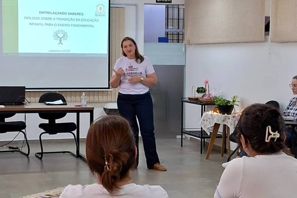 Centro de Formação Thereza Dário capacita profissionais e fortalece a educação em Criciúma — foto 1
