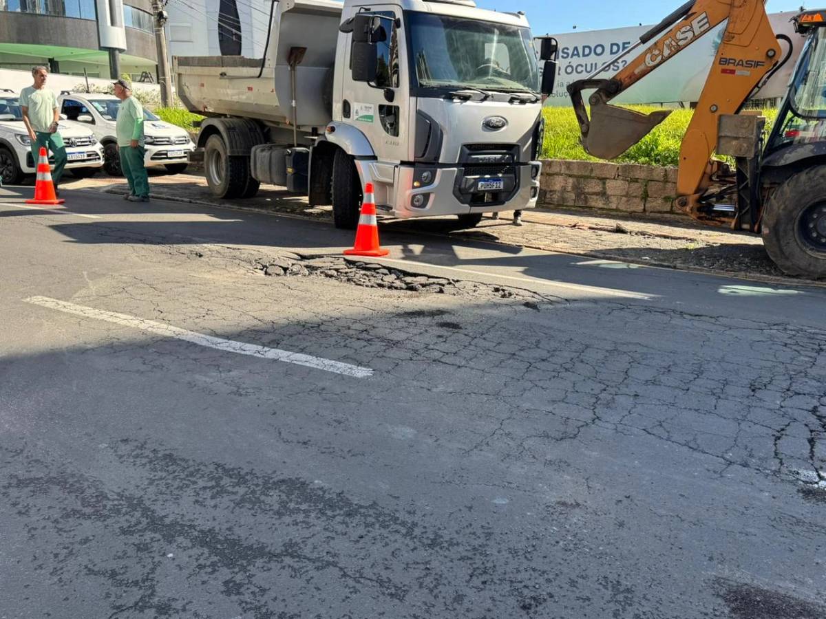 Vídeo: rompimento de adutora afeta abastecimento de água em Criciúma — foto 5