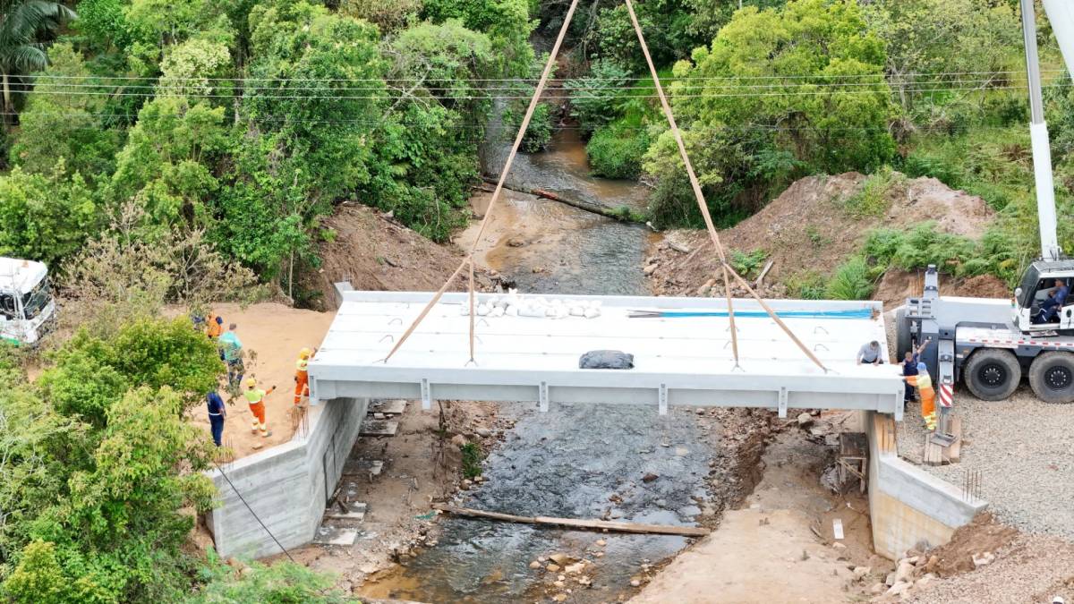 Ponte que liga Morro da Fumaça e Içara recebe nova estrutura — foto 1