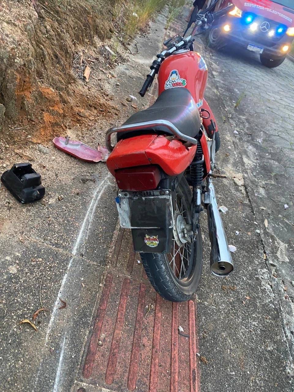 Colisão entre moto e quadriciclo deixa jovem ferido — foto 2