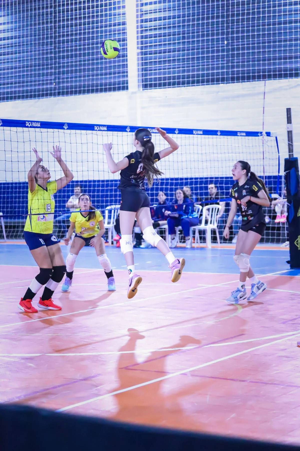 Vôlei de Forquilhinha é campeão da Série Bronze da Taça Paraná — foto 2