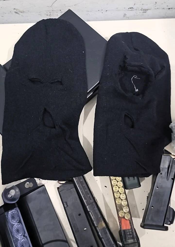 Vídeo: motorista é flagrado transportando pistolas e mais de 160 munições na BR-101 — foto 1