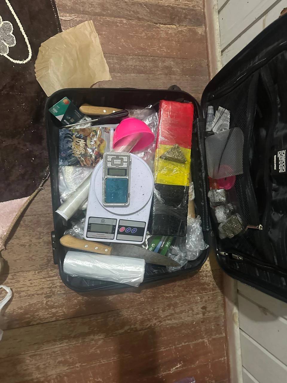 Vídeo: Polícia Civil de Içara apreende dois quilos de drogas e desarticula esquema de traficantes — foto 1