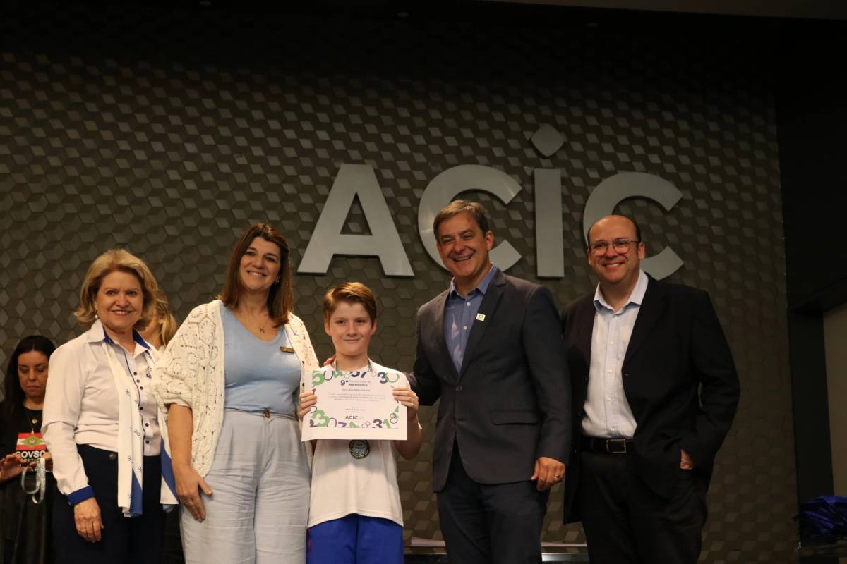 Medalhistas dos Prêmios Acic de Matemática e de Língua Portuguesa recebem premiações — foto 8