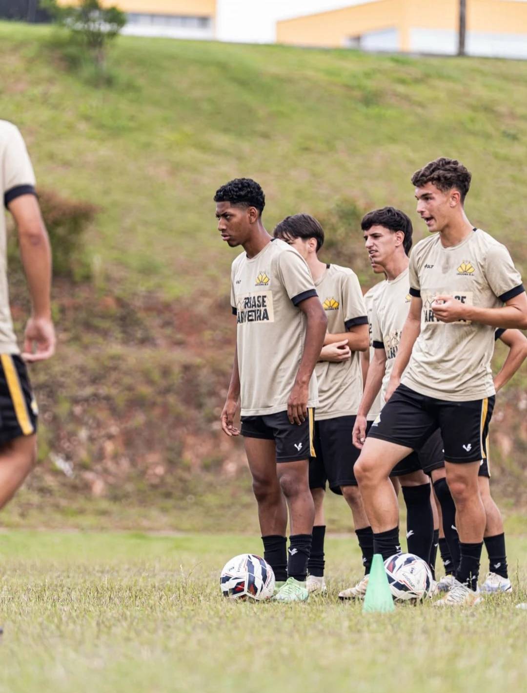Vídeo: atletas do Sub-16 convocam torcida para decisão da Copa SC neste sábado — foto 1