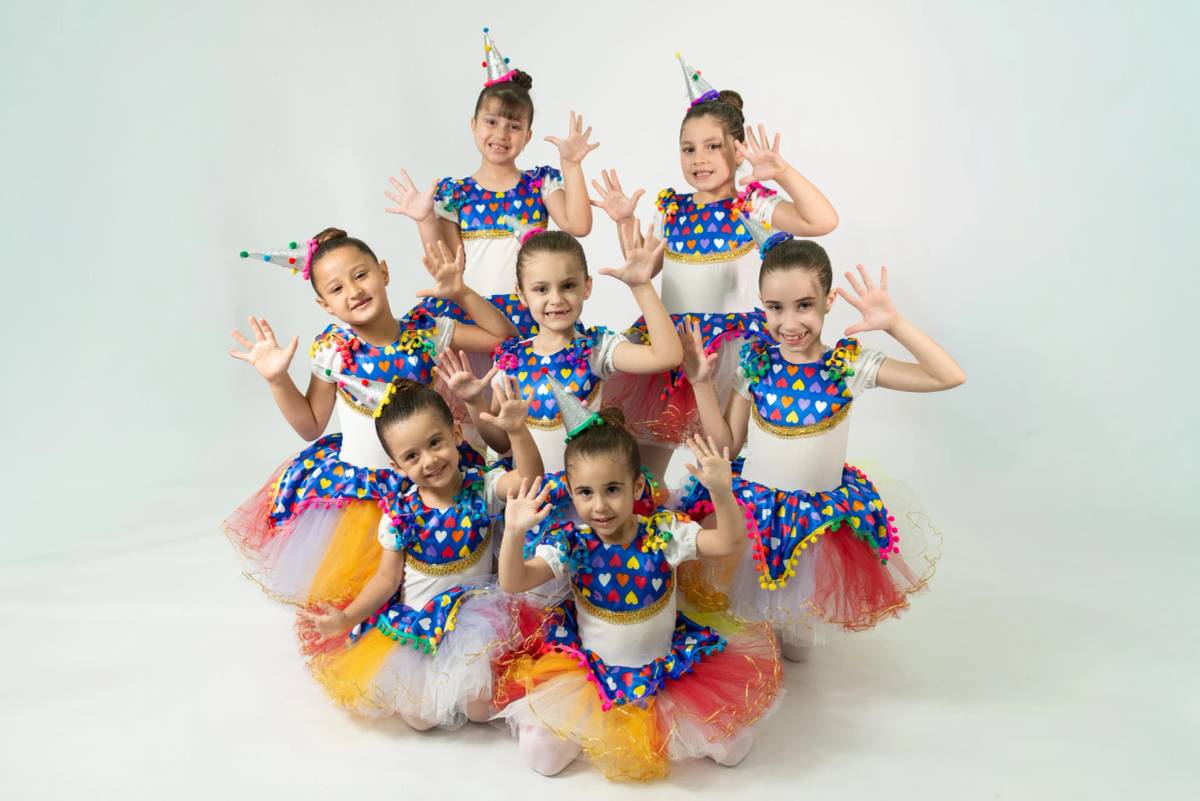 Escola de ballet de Nova Veneza apresenta espetáculo no Teatro Elias Angeloni — foto 1
