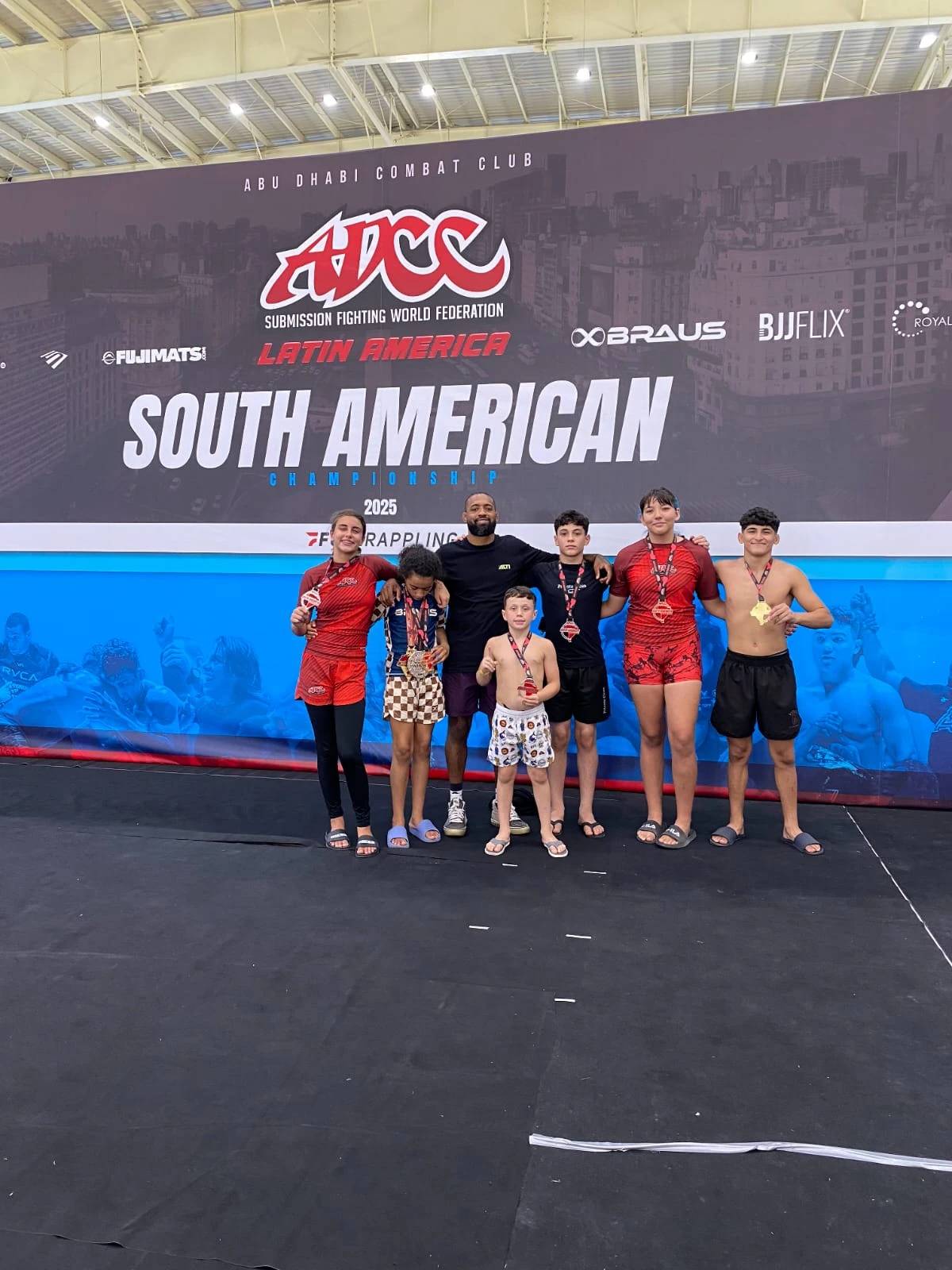 Moradora de Criciúma celebra aniversário com medalha na Argentina — foto 1