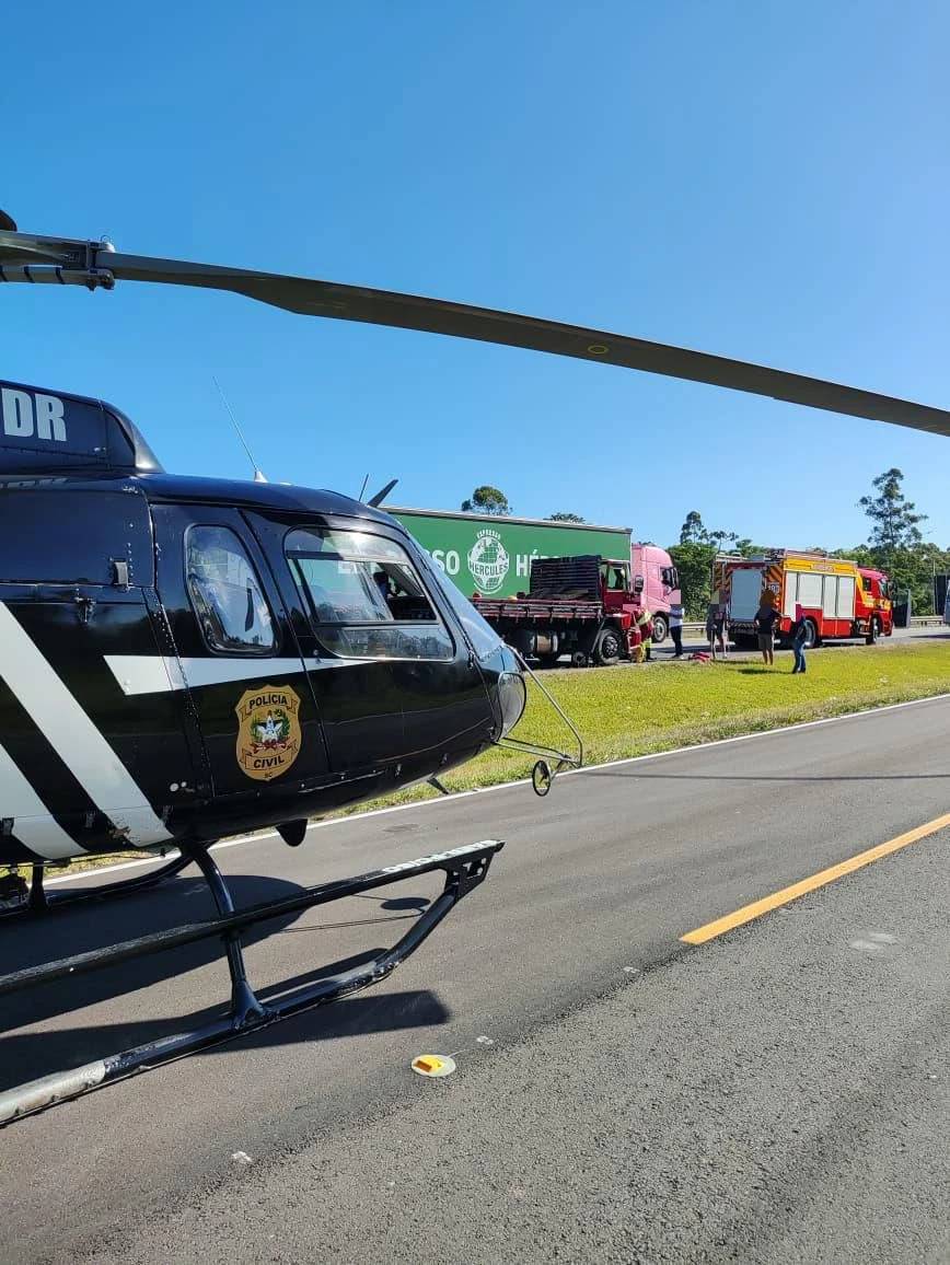 Motorista sofre ferimentos graves após colisão traseira em Içara — foto 1