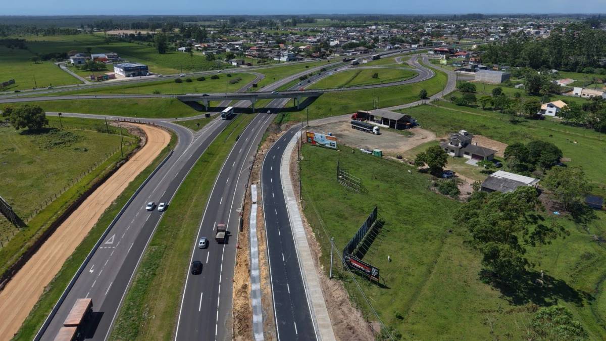 Mais um trecho da marginal Sul da BR-101 em Araranguá é liberado — foto 1