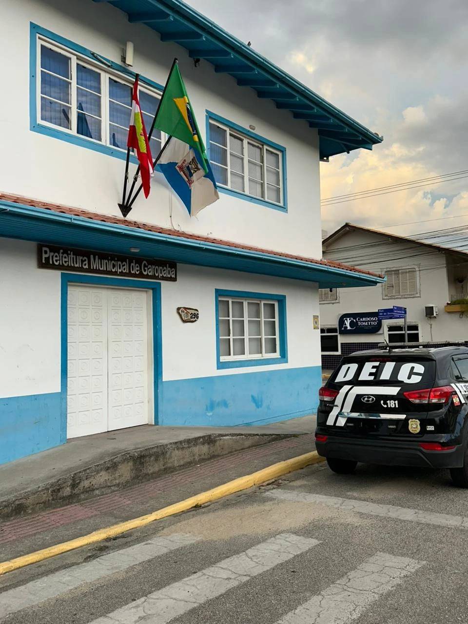 Vídeo: prefeito de Garopaba é preso durante operação da Polícia Civil — foto 14