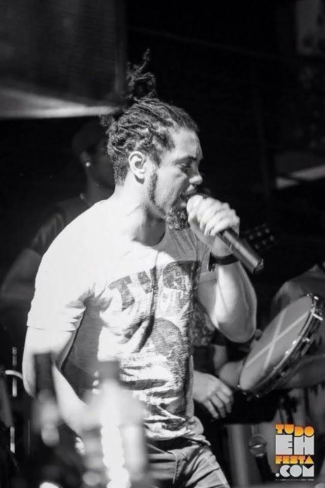 Estilo eclético marca carreira de músico criciumense em duas bandas da região — foto 6