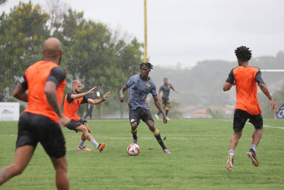 Criciúma vence o Monsoon em jogo-treino — foto 1