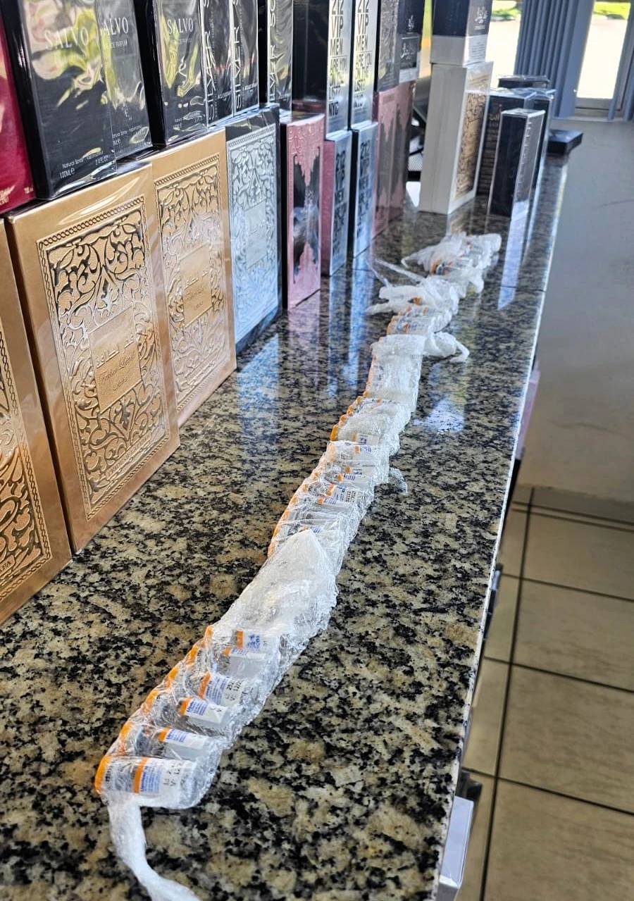 Vídeo: homens são flagrados com carga de perfumes e remédios emagrecedores em SC — foto 2